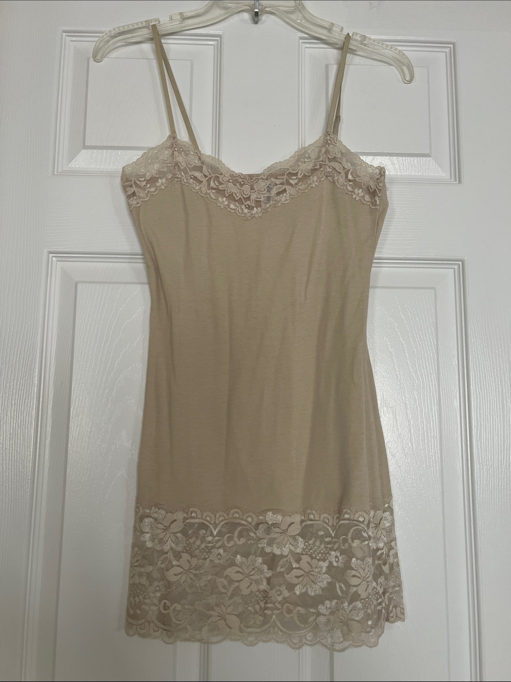 Active Basic Soft Beige Lace-Trim Chemise Adjustable Straps Tailored Fit